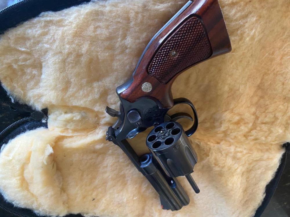 S/W 357 Magnum Model 586 Police issued and stamped revolver - Firearms ...